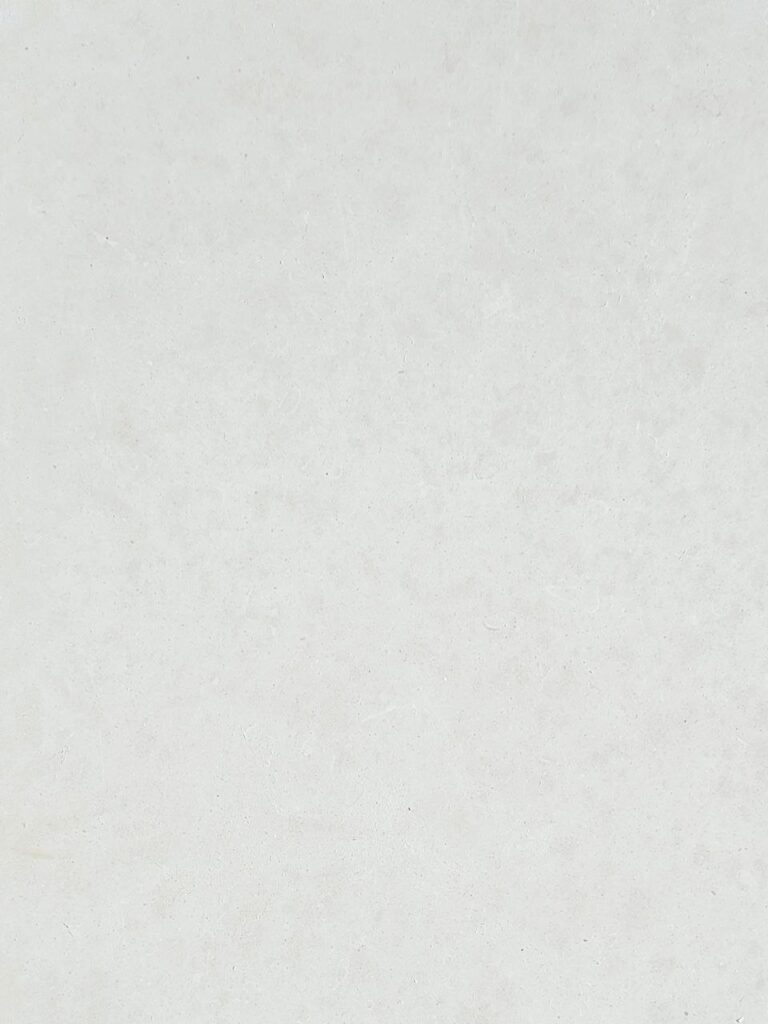 photo 6028445225590048544 y