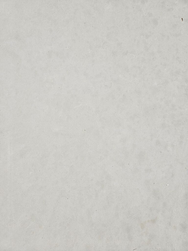 photo 6028445225590048546 y